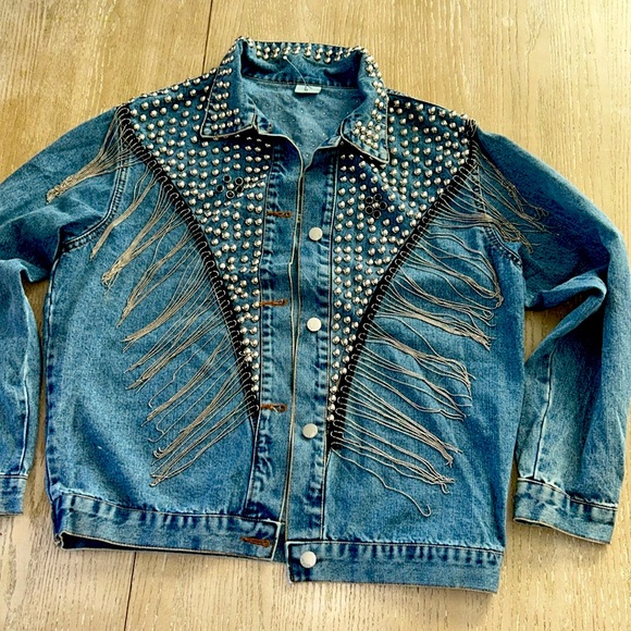 Boutique Embellished rhinestone studd Jean Jacket - Picture 2 of 9